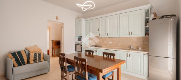 Apartamento de 3 dormitorios en Bardolino, Italy No. 309929 13