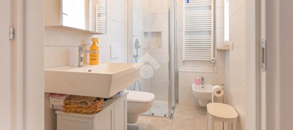 Apartamento de 3 dormitorios en Bardolino, Italy No. 309929 24