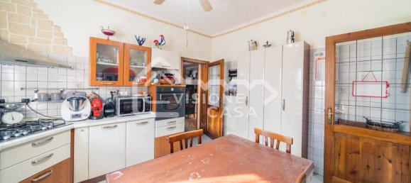 4 rooms Villa in Reggio Emilia, Italy No. 37599 18