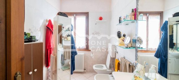 4 rooms Villa in Reggio Emilia, Italy No. 37599 75