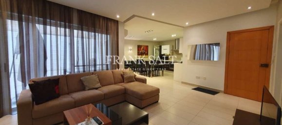 Apartamento T2 em Saint Julian's, Malta N.º 11626 6