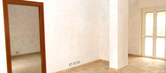 3 rooms Apartment in Moncalieri, Italy No. 140097 7