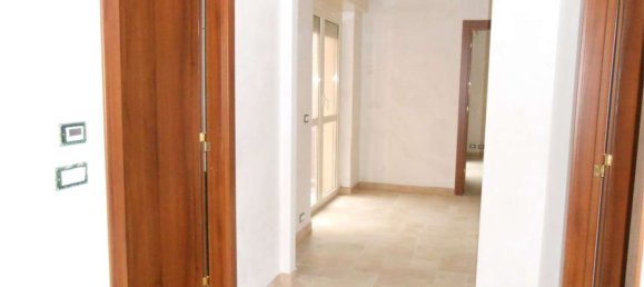 3 rooms Apartment in Moncalieri, Italy No. 140097 5