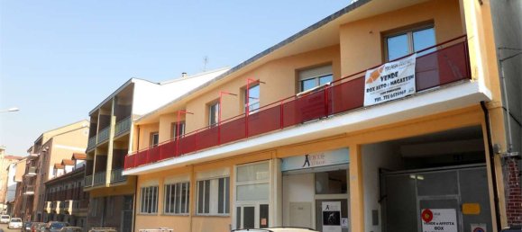 3 rooms Apartment in Moncalieri, Italy No. 140097 4