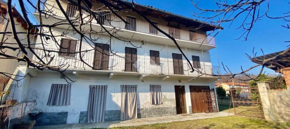 5-salle Maison à Castellamonte, Italy No. 18005 2