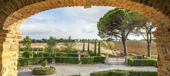 Дом с 13 комнатами в Кортона, Италия № 57185 25