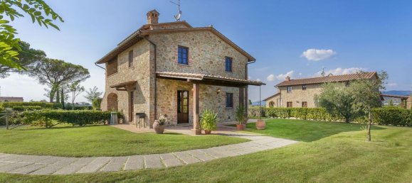 Дом с 13 комнатами в Кортона, Италия № 57185 31