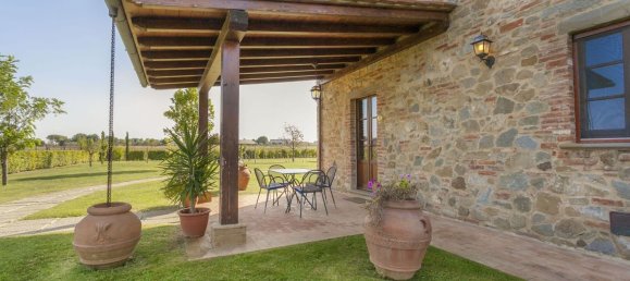 Дом с 13 комнатами в Кортона, Италия № 57185 35