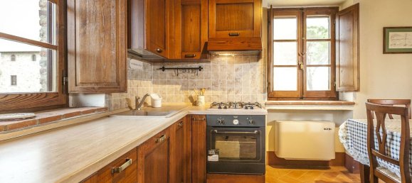 Дом с 13 комнатами в Кортона, Италия № 57185 43