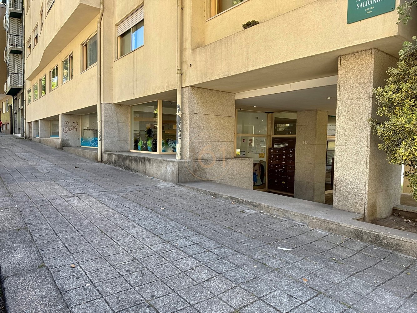 117m² Commercial property in Porto, Portugal No. 310761