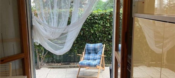 4-salle Appartement à Falconara Marittima, Italy No. 99900 9