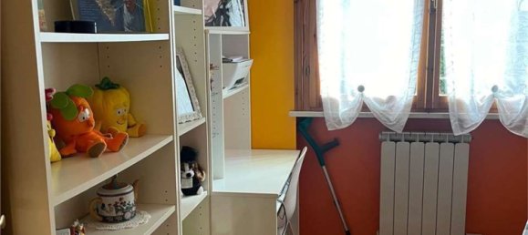 4-salle Appartement à Falconara Marittima, Italy No. 99900 17