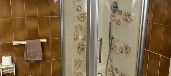 4-salle Appartement à Falconara Marittima, Italy No. 99900 19