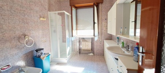 Casa de 4 dormitorios en Porto Mantovano, Italy No. 362209 18