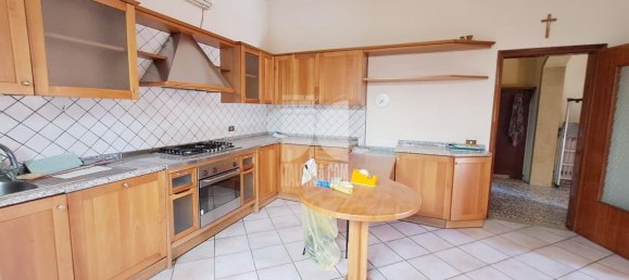 Casa de 4 dormitorios en Porto Mantovano, Italy No. 362209 10