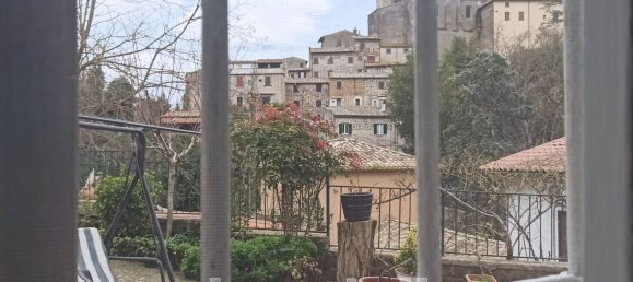 3 rooms Apartment in Viterbo, Italy No. 160406 8