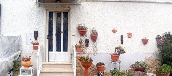 3 rooms Apartment in Viterbo, Italy No. 160406 2