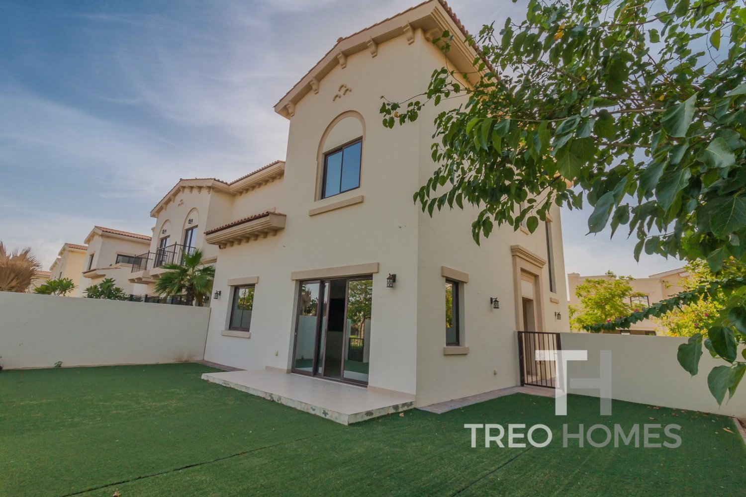 Вилла с 3 спальнями в Рим, ОАЭ № 32228