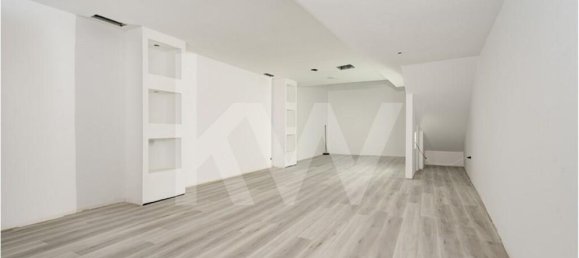 247m² Commercial property in Funchal, Portugal No. 79016 25