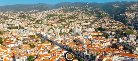 247m² Commercial property in Funchal, Portugal No. 79016 8