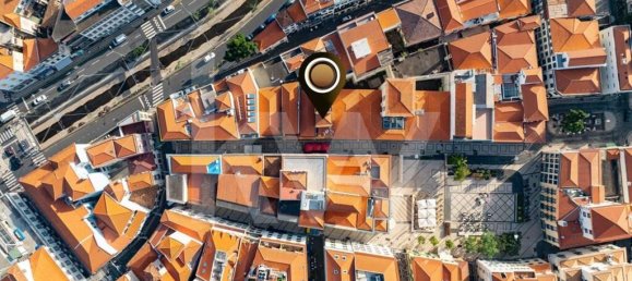 247m² Commercial property in Funchal, Portugal No. 79016 6