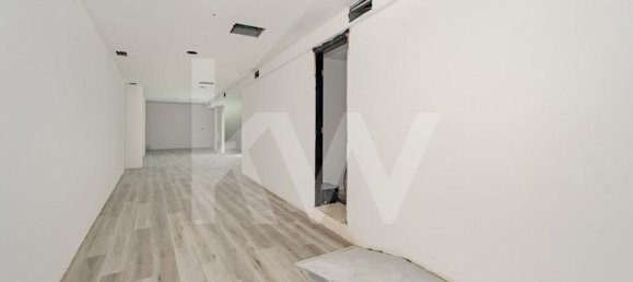 247m² Commercial property in Funchal, Portugal No. 79016 23