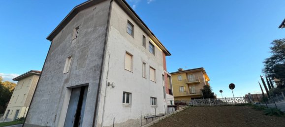 6 bedrooms House in Porto San Giorgio, Italy No. 109646 21