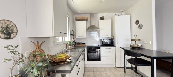 3 bedrooms Villa in Elven, France No. 291331 9