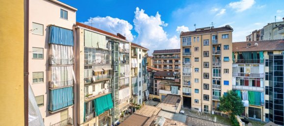 Apartamento de 2 habitaciónes en Turin, Italy No. 81122 32