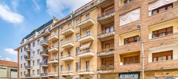 Apartamento de 2 habitaciónes en Turin, Italy No. 81122 26