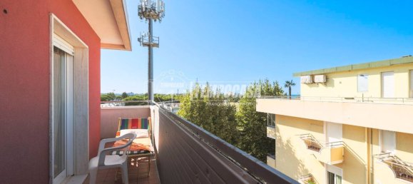 Квартира с 2 спальнями в Мизано Адриатико, Италия № 286890 21