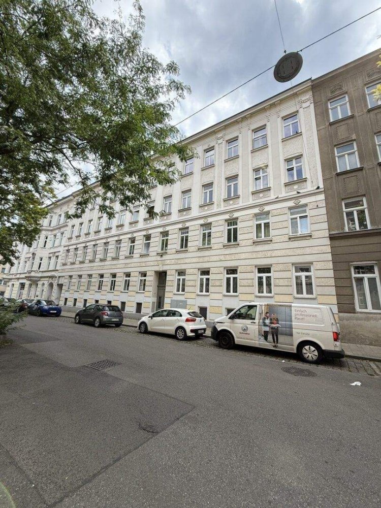 Квартира с 2 комнатами в Оттакринг, Австрия № 239119