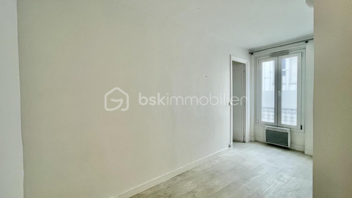 1 bedroom Apartment in Paris, France No. 340007