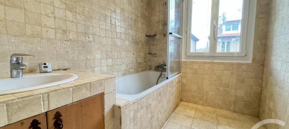 4 bedrooms House in Fontenay-sous-Bois, France No. 179275 17