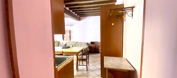 3 bedrooms Apartment in Medesano, Italy No. 377842 3