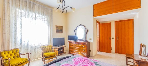 3 Schlafzimmer Wohnung in Rome, Italy, Nr. 339438 17