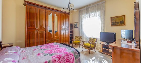 3 Schlafzimmer Wohnung in Rome, Italy, Nr. 339438 5
