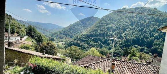 Casa de 6 habitaciónes en Pescaglia, Italy No. 68707 38