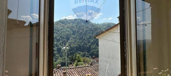 Casa de 6 habitaciónes en Pescaglia, Italy No. 68707 27