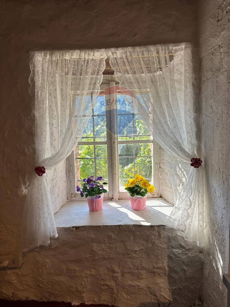 Casa de 6 habitaciónes en Pescaglia, Italy No. 68707