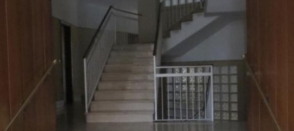 4-salle Appartement à Voghera, Italy No. 85033 6