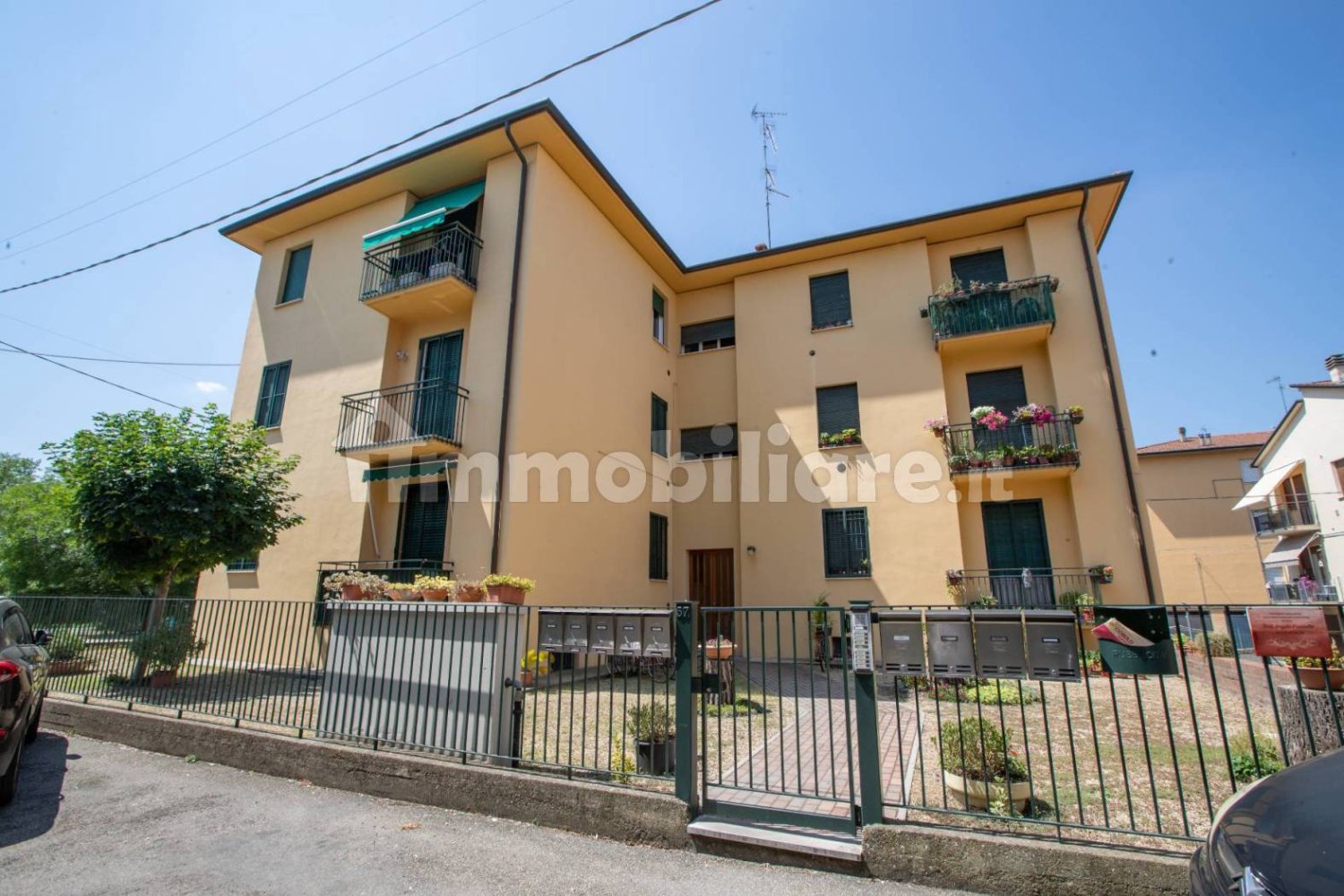 2 bedrooms Apartment in Imola, Italy No. 345025
