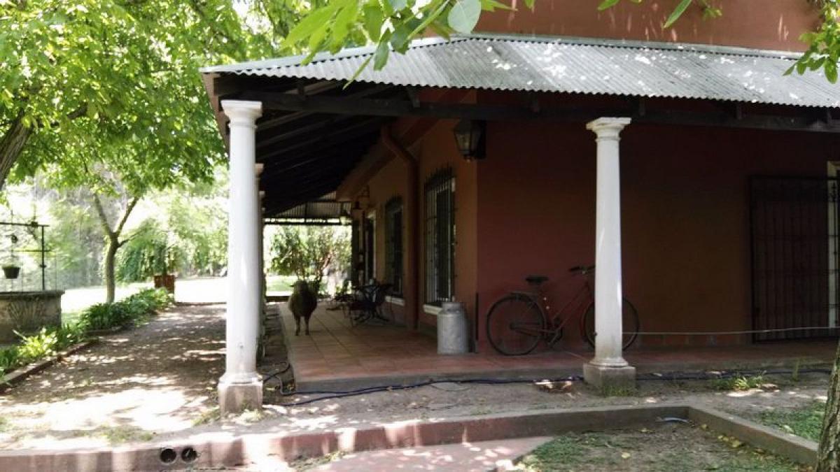  Farm in Moreno, Argentina No. 32594