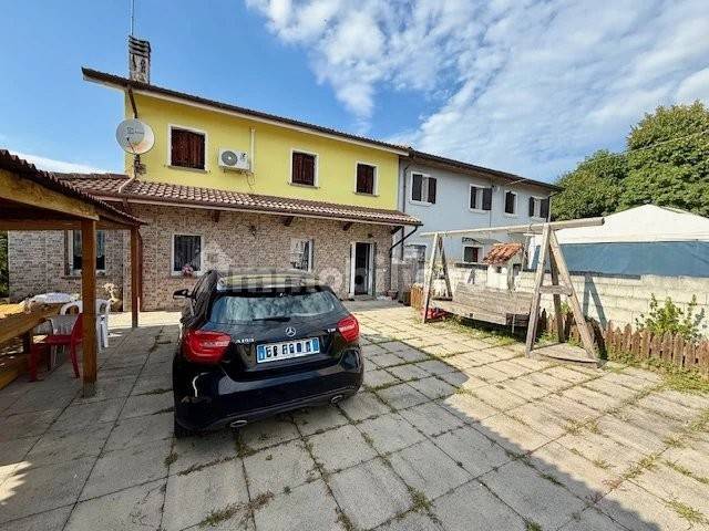 3 bedrooms Villa in Ormelle, Italy No. 341676