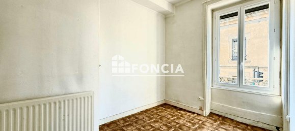 Квартира с 1 спальней в Бургуэн-Жальё, Франция № 300937 4