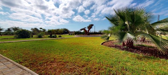 4 Schlafzimmer Villa in Almayate Bajo, Spain, Nr. 54380 3