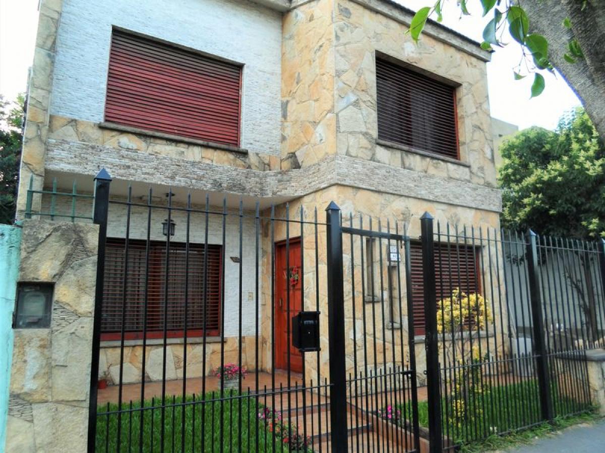 4 Schlafzimmer Haus in Hurlingham, Argentina, Nr. 11331