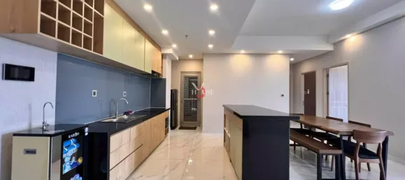 3 bedrooms Apartment in District 7, Vietnam No. 10119 2