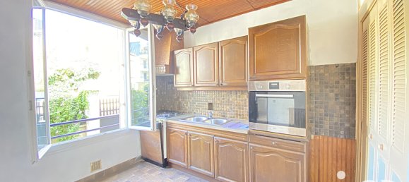 3 bedrooms House in Suresnes, France No. 346000 5