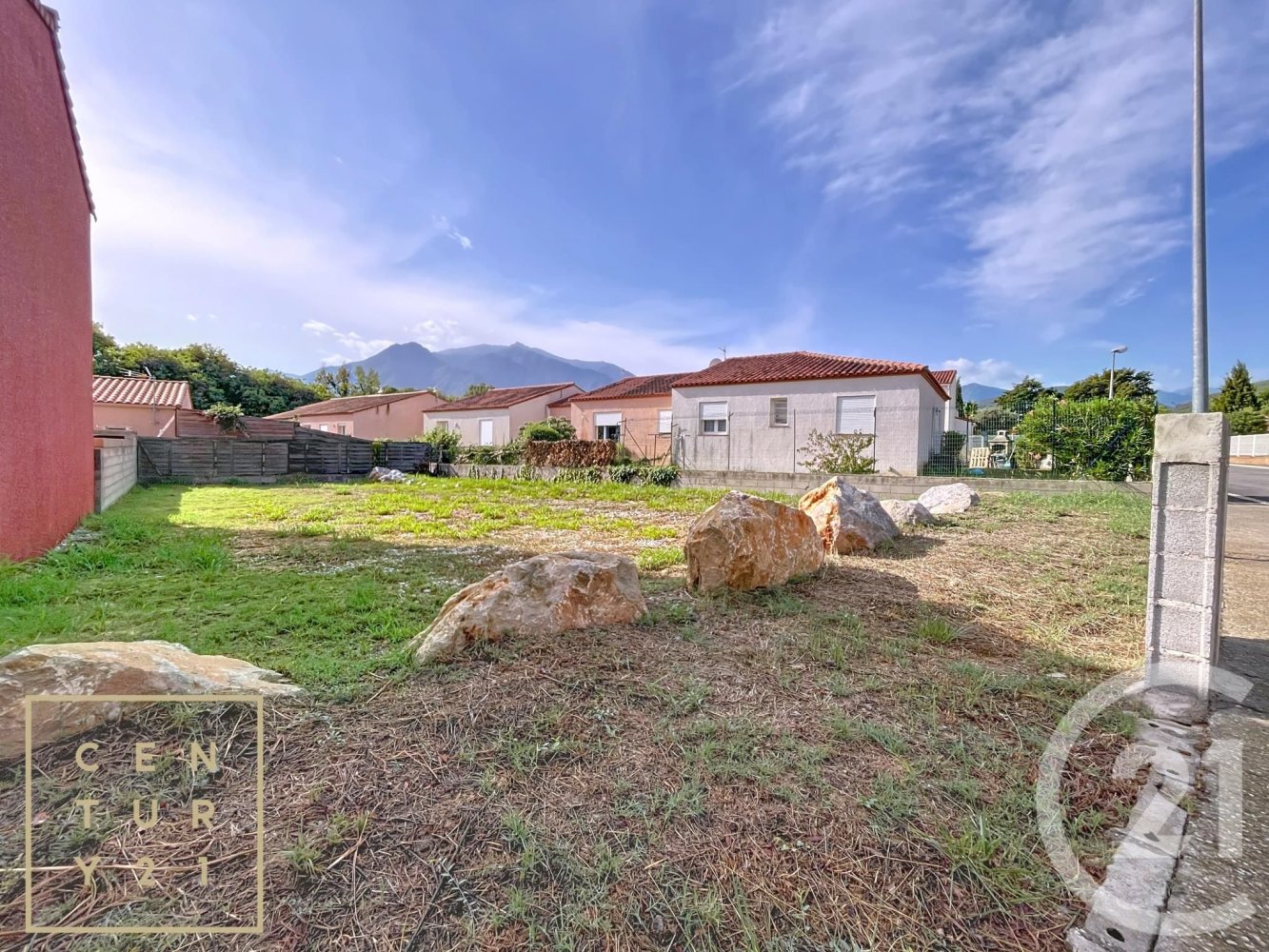 316m² Land in Prades, France No. 338832